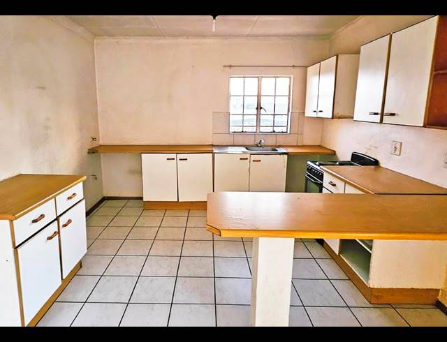 2 BEDROOM APARTMENT FOR SALE IN ALBERTON